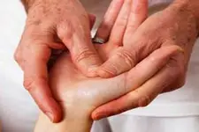 Aşırı Heyecan El Titremesi Belirtileri ve Tedavisi